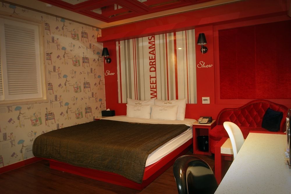 Show Hotel Busan Ngoại thất bức ảnh